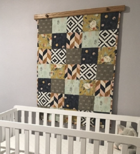 Wooden Hanger to Display Quilt